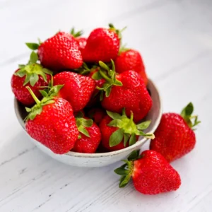 Ever Bearing Strawberry Plants - Bare Root - Large Sweet Berries