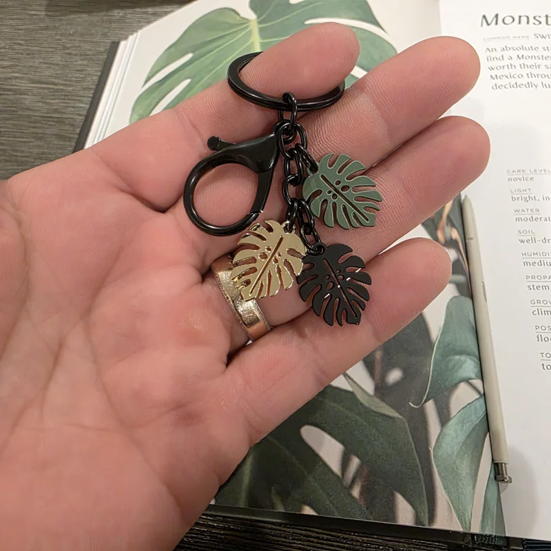 Monstera Leaf Keychain - Tropical Botanical Key Ring Bag Charm Monstera Leaf Keychain - Tropical Botanical Key Ring Bag Charm - Image 3